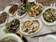 -原林野山菌火锅·炒菌(关上野生菌一条街店)
