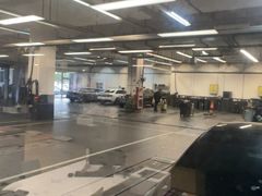 -上海永达奥诚奥迪4S店(申江路店)