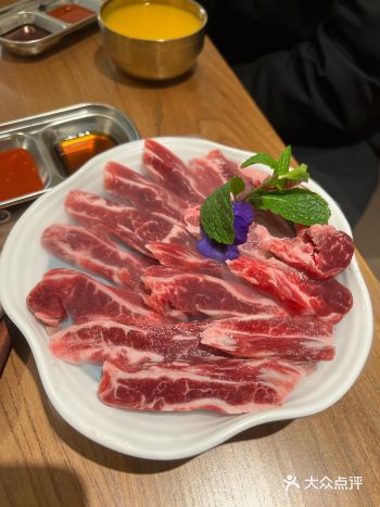幸会烤肉/烤肉中的天花板