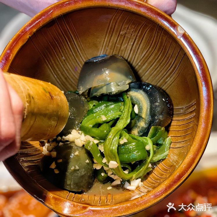 地道湘菜！擂辣椒皮蛋🌶️直呼好吃😋