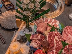 -铭牛烧肉·和牛海鲜自助(高新月牙湖店)
