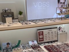 -J-Optical佳视明眼镜·蔡司视觉(青岛金茂览秀城店)