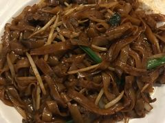 干炒牛河-荷里活餐厅