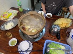 炭炉果鸡煲-威邵鸡煲(西华路总店)