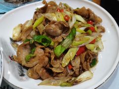 葱爆羊肉-老家味道主题餐厅