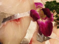 -爱你您·自家鱼塘·活水喷泉鱼火锅(八里店)