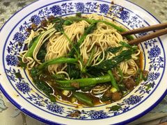 -渝之汇牛肉豌杂面
