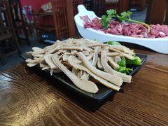 -乡土黄·鲜牛肉火锅·小龙虾(兴业街店)