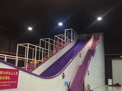 -嘿哟动霸CHUA·新潮玩运动娱乐中心·蹦床滑冰团建乐园