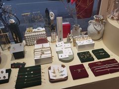 -LADY FAFA(巨鹿路陕西南路路口店)