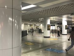 -陆家浜路(地铁站)