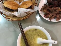 -闫家驴肉老店(华电一校店)