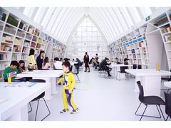 -钟书阁(松江泰晤士小镇店)