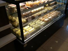 面包甜点陈列柜-红宝石·鲜奶小方·海派西点房(丰庄店)
