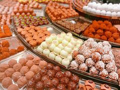 -Laderach 莱德拉(上海环贸iapm店)