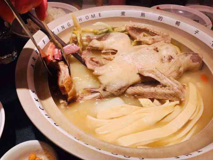 老鸭集(萧山万象汇店)-"外婆家旗下的鸭店,来了吃了一下,人还蛮多.