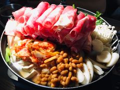 部队锅-MI WU FACTORY米屋美食工厂餐厅(绿地店)
