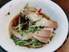 -虾弄弄海派小龙虾·牛羊蝎子火锅