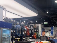 -迪卡侬(环球港店)