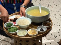 蒙自源米线-一坐一忘云南菜(卓悦中心)