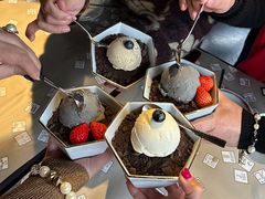 -穹六人间 people 6(岳阳路店)