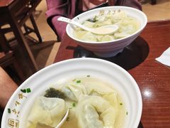 菜肉大馄饨-老半斋(福州路店)