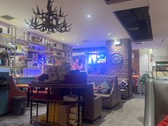 -豪客嘉族·麦尼顿西餐厅(乐福天下店)