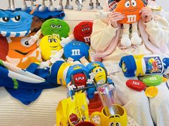 -m豆巧克力世界(上海世茂广场店)