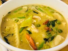 -J Daeng Seafood