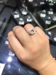 -威德钻石-克拉钻大本营(南京东路店)