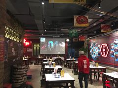 大堂-丹虾|文和友小龙虾·烙锅(陕西路旗舰店)