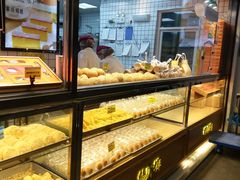 面包甜点陈列柜-鲍师傅糕点(江苏路店)
