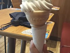 香草火炬冰淇淋-汉堡王(EAC欧美中心店)