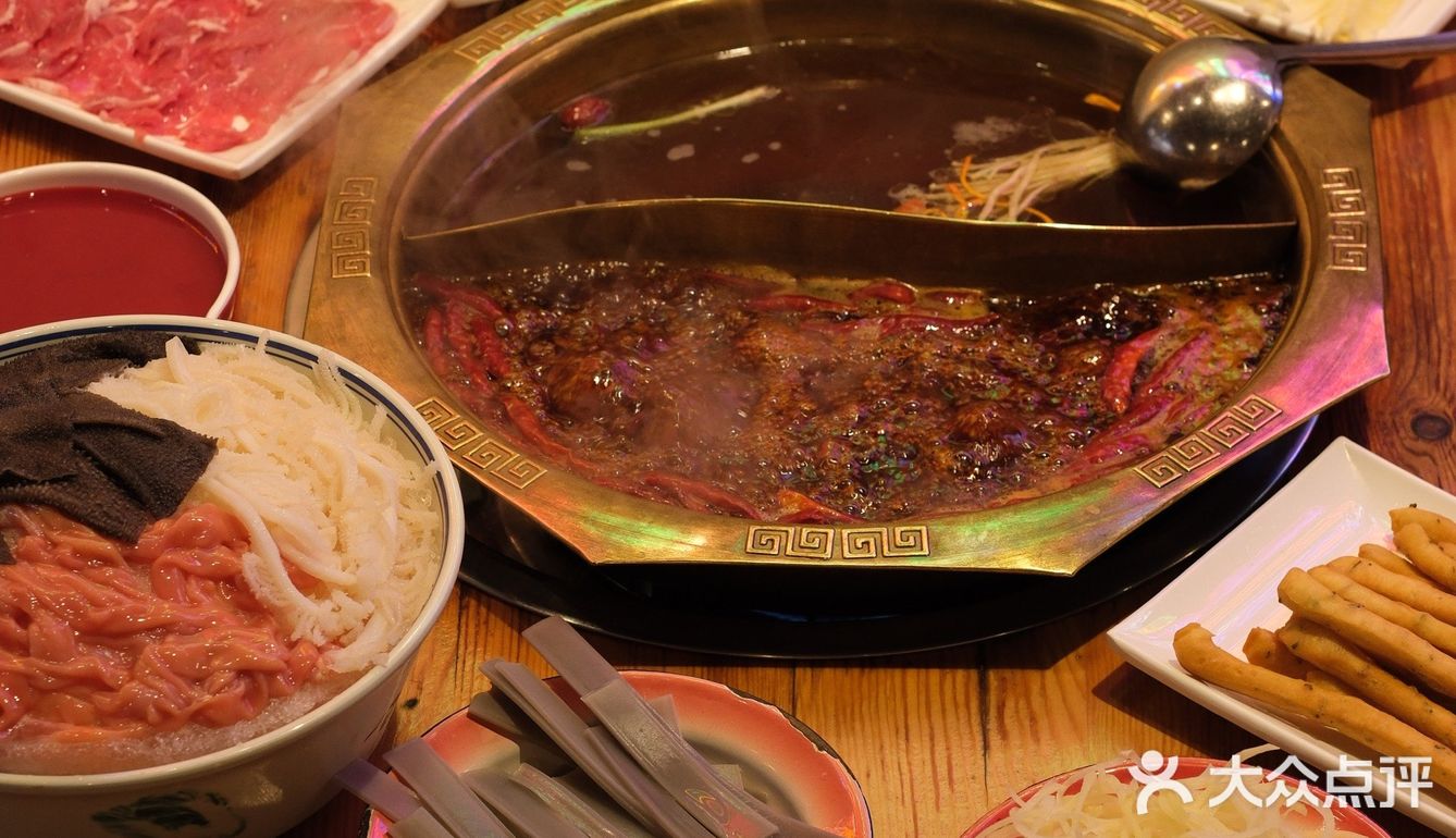 新年烟火气就藏在这街头热气腾腾火锅里🌶️