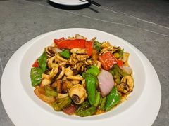 带膏鱿鱼-佬太公海鸭·海鲜大排档(上海总店)