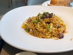 雪花牛肉粒松子炒饭-波特曼西餐厅(中央大街店)