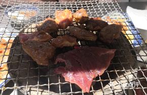 Grilled Old-Style Pig Skin
