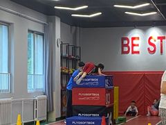 -悦动体能篮球羽毛球网球(三里河店)