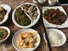 -昆师傅饭庄