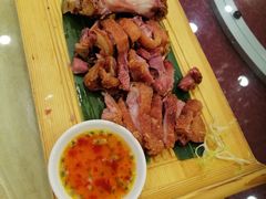 甘香脆皮咸猪手-清心鸡沙田乳鸽店·非遗传承(粤垦路店)