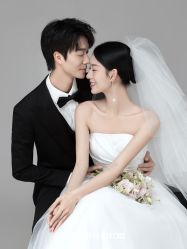 -樱花婚纱摄影