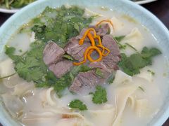 -吕记清真美食城(永兴服装街店)