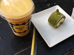 -莓园冰淇淋店