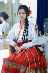 -衣贝姿婚纱礼服馆