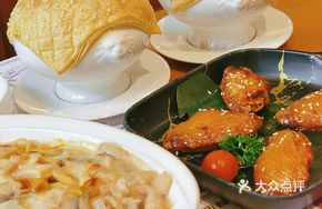 Crispy Pastry Potato Chicken Soup