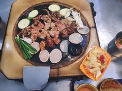 五花肉-阿昌白族石板烧·菌锅(大理古城店)