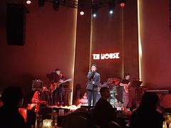 -TZ House音乐现场(来福士中心店)