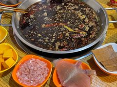 -毛毛老火锅(八年观音桥店)