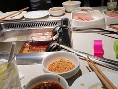 -海底捞火锅鲜切牛肉主题店(长寿路店)