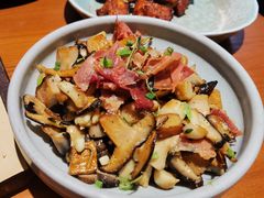 橄榄油炒杂菌配温泉蛋-CRAZYONES西班牙海鲜饭(上海美罗城店)